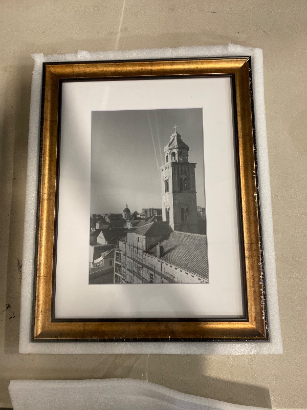 Photo 1 of Golden State Art, 12x16 Black Trim Gold Frame - White Mat for 8x12 Photo - Vintage Antique Style - Brushed Texture Finish - Wall Mounting - Portrait/Landscape - Tempered Glass