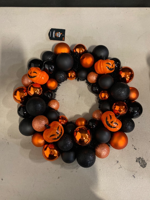 Photo 1 of Halloween decor pumpkin shatterproof wreath . 