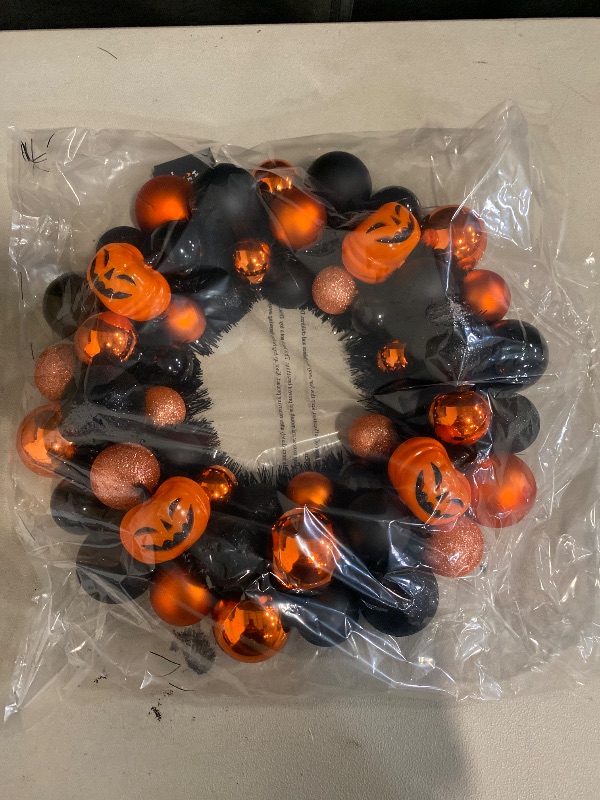 Photo 1 of Hyde and eek ! Halloween pumpkin shatterproof wreath 