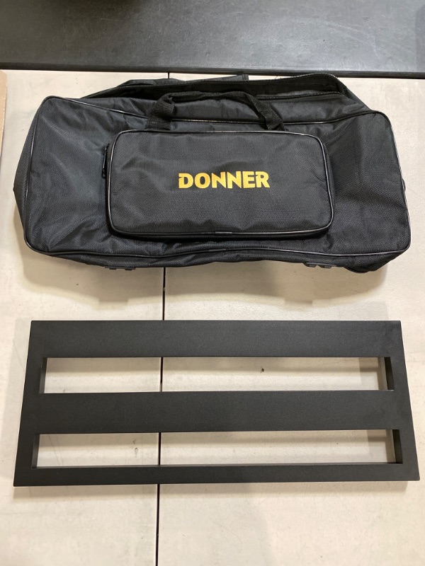 Photo 2 of Donner Guitar Pedal Board Case DB-2 Aluminium Pedalboard 20'' x 8'' with Bag
