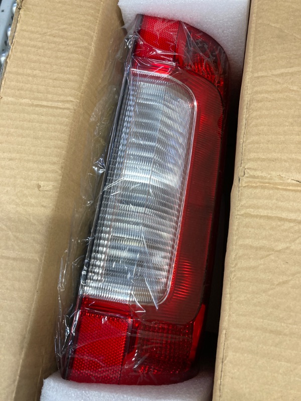 Photo 2 of Tail Light Rear Lamp Compatible With 2017-2019 Ford F250 F350 Super Duty without Blind Spot/LED Left Driver Side Taillight Brake Signal Assembly with Bulb