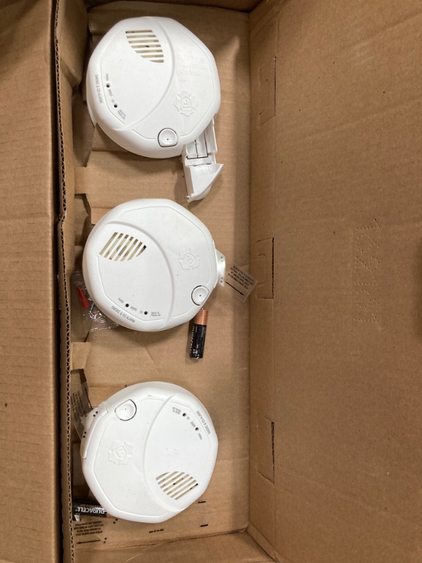 Photo 2 of First Alert SMI105-AC, Interconnect Hardwire Smoke Alarm with 10-Year Battery Backup, 3-Pack