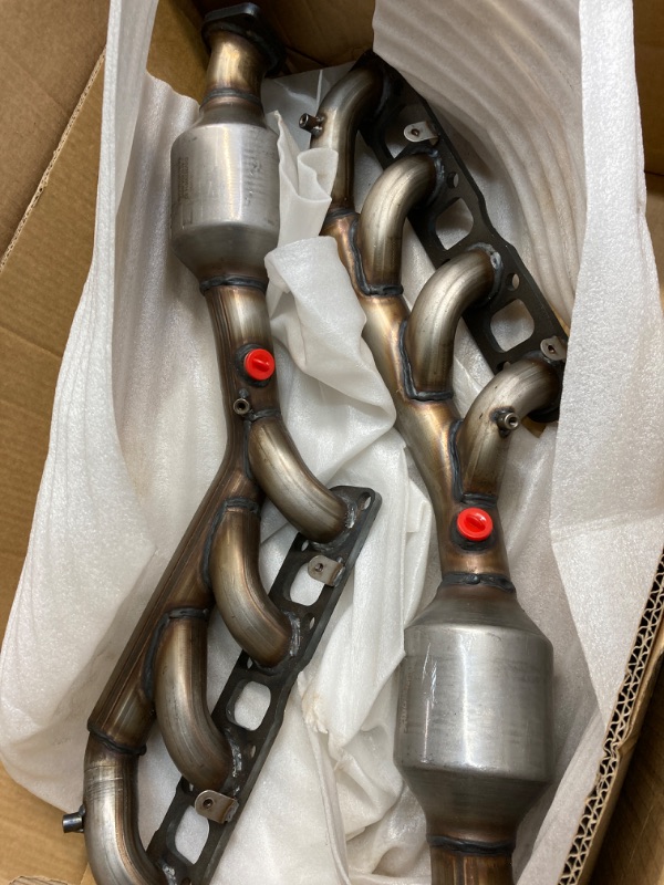 Photo 2 of NEWZQ Front Left and Right Manifold Catalytic Converters Compatible with Infiniti QX56 Nissan NV2500 NV3500 Armada Pathfinder Titan 5.6L