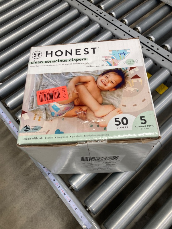 Photo 2 of The Honest Company Clean Conscious Diapers | Plant-Based, Sustainable | Pattern Play | Club Box, Size 5 (27+ lbs), 50 Count