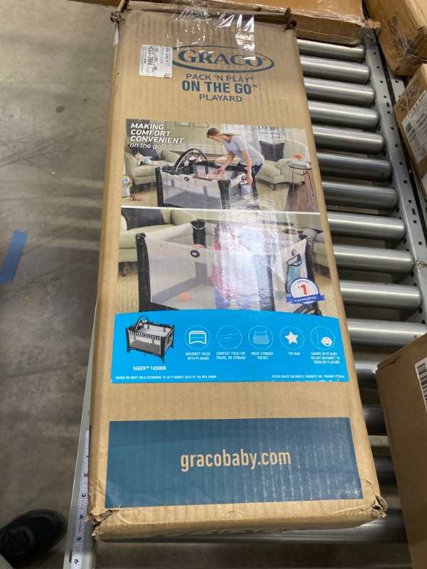 Photo 4 of Graco Pack ‘n Play® On the Go™ Playard with Folding Bassinet