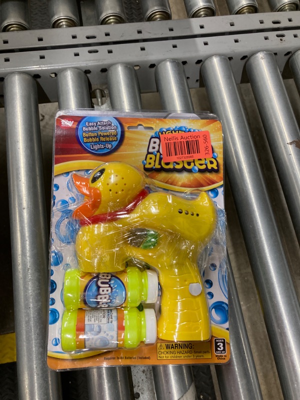 Photo 2 of *** BUNDLE OF 2 *** The Dreidel Company Light Up Ducky Bubble Blaster Gun Set, includes Two Bubble Bottles and Batteries, Outdoor, Indoor Toys for Kids Fun, Gift Idea, Party Favor