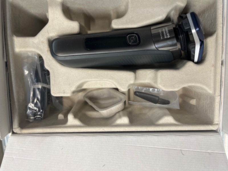 Photo 2 of Philips Norelco Shaver 7200, Rechargeable Wet & Dry Electric Shaver with SenseIQ Technology and Pop-up Trimmer S7887/82 Latest Version 7000 Series