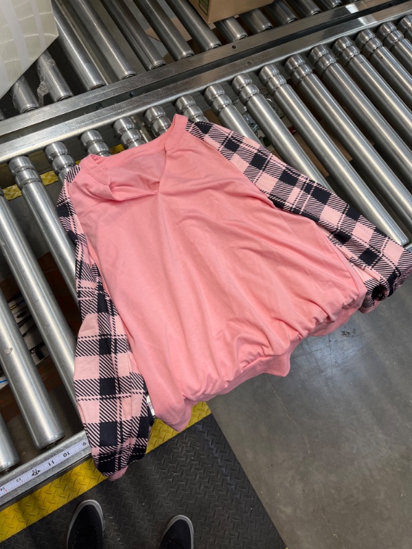 Photo 1 of COZYEASE Pink Women's Plaid lover Sweatshirt (LARGE) 