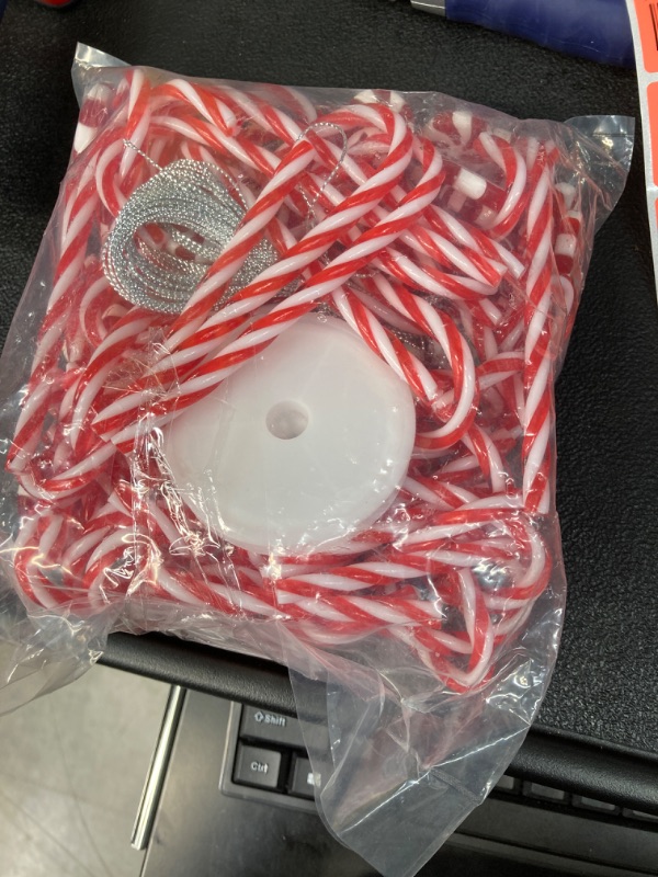 Photo 3 of 120Pcs Candy Cane Decorations Plastic Candy Cane Tree Hanging Decoration Candy Cane Ornament for Tree Decor Home Indoor Outdoor Party Favor, (Red and White)