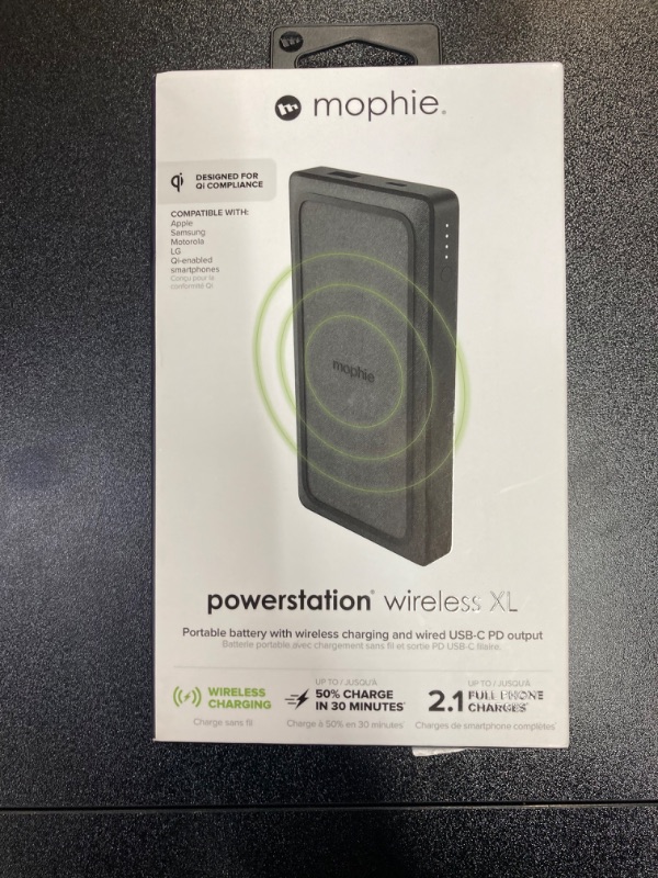 Photo 2 of mophie powerstation Wireless Power Delivery (PD) XL 10K Black – Large Internal Battery with Dynamic Charging Capabilities.