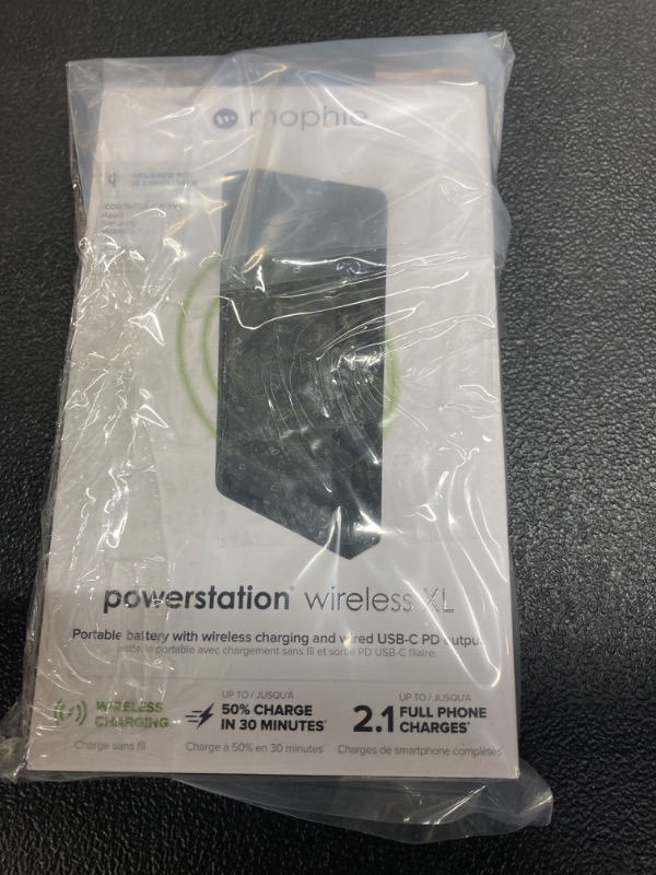 Photo 3 of mophie powerstation Wireless Power Delivery (PD) XL 10K Black – Large Internal Battery with Dynamic Charging Capabilities.