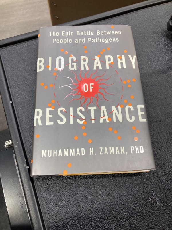 Photo 2 of Biography of Resistance: The Epic Battle Between People and Pathogens Tapa dura – 21 Abril 2020
de Muhammad H. Zaman (Author)