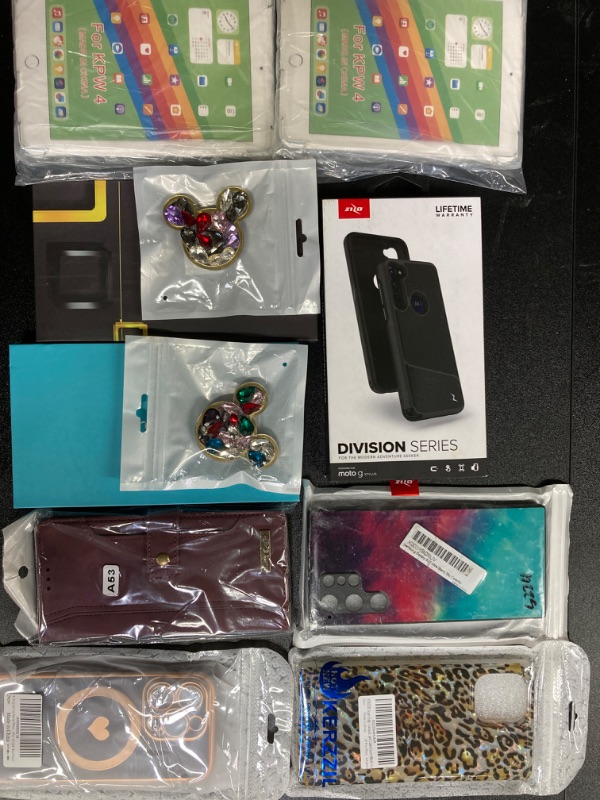 Photo 1 of (BUNDLE)
Assorted cell phone cases
-Galaxy
-Iphone