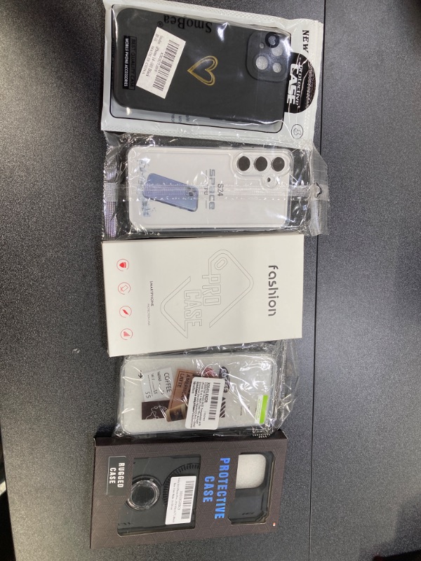 Photo 1 of MISC PHONE ACCESSORY BUNDLE//NO RETURNS AS IS 