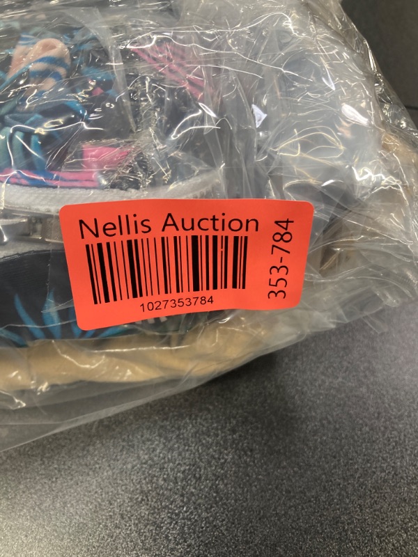 Photo 1 of MISC CLOTHING BUNDLE//VARIOUS ITEMS AND SIZES//NO RETURNS AS IS 
