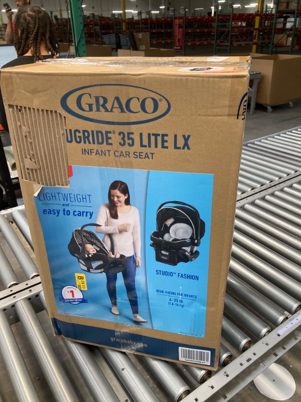 Photo 4 of Graco SnugRide 35 Lite LX Infant Car Seat, Studio SnugRide 1 Count (Pack of 1) Studio