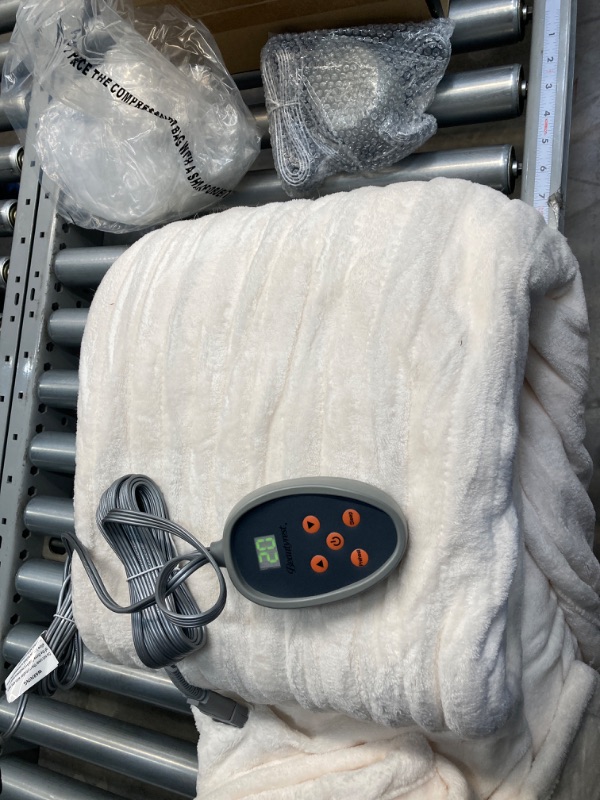 Photo 1 of Garmin Airmar R111LH In Hull Low High 2kW TransducerKing Size Electric Blanket Dual Control 100"x 90" Soft Warm Sherpa & Flannel Heated Blanket with 10 Heating Levels,12 Hours Auto Shut-Off?Machine Washable (Khaki)
