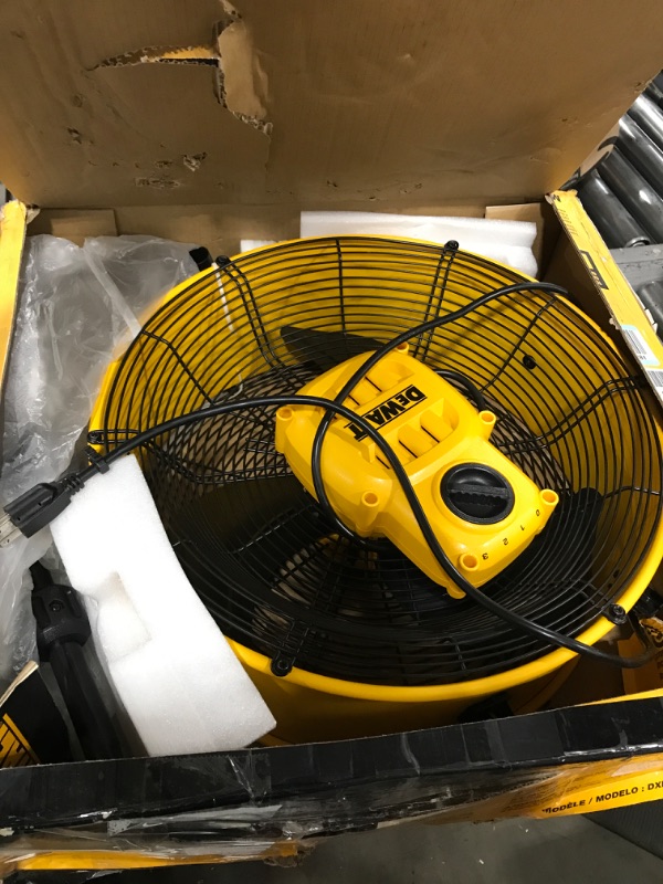 Photo 2 of (please read comments) DEWALT 18 in. Yellow 3-Speed Heavy-Duty Drum Fan with 6 Ft. Power Cord, Black
