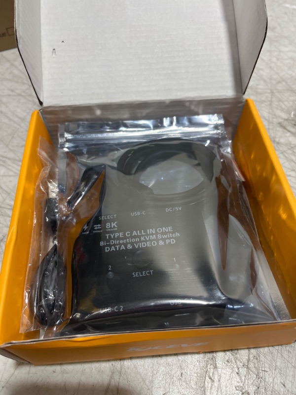 Photo 1 of USB C Switch 2 in 1 Out or 1 in 2 Out, Type-C Bidirectional Switcher Used for 2 Computers with C Port, Supports 4K@120Hz 8K@60Hz Video / 10Gbps Data Transfer, Notes: No Splitter Function USB C Switch 2X1 / 1X2