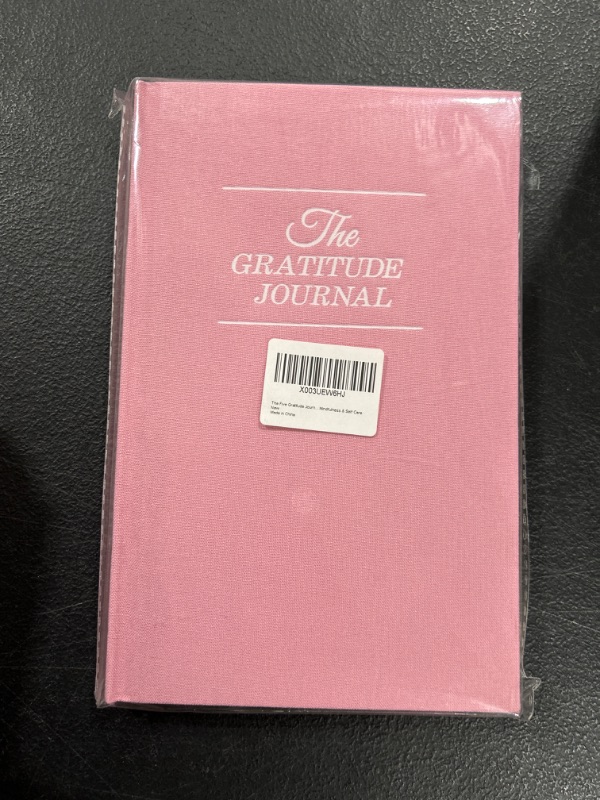 Photo 2 of Gratitude Journal, a Few Minute Journal, Daily Gratitude Journal with Prompts for Affirmation, Happiness, Mindfulness, Positivity, Wellness, Undated Gratitude Journal for Women & Men(21.59*13.97cm) Pink