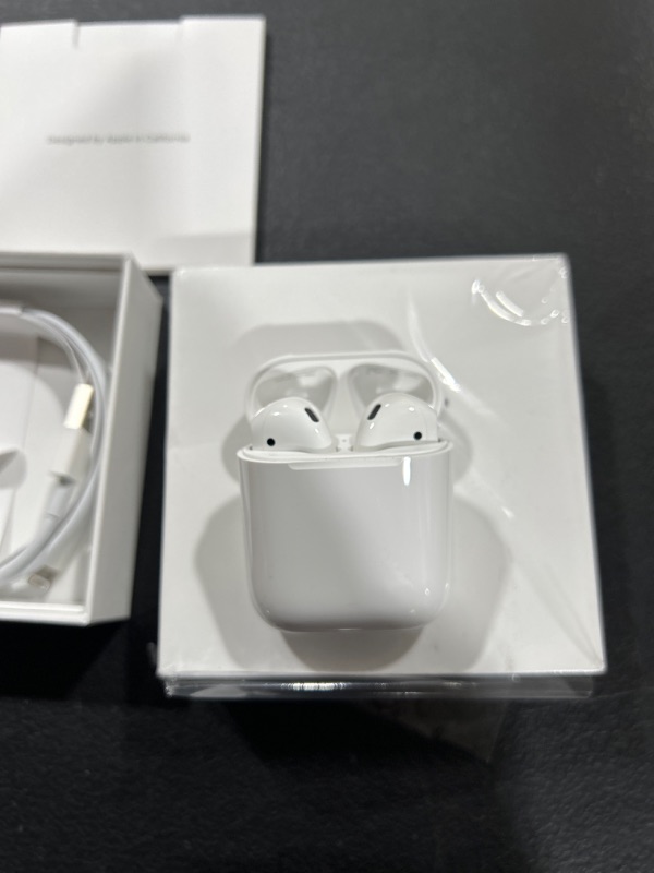 Photo 4 of AirPods with Charging Case