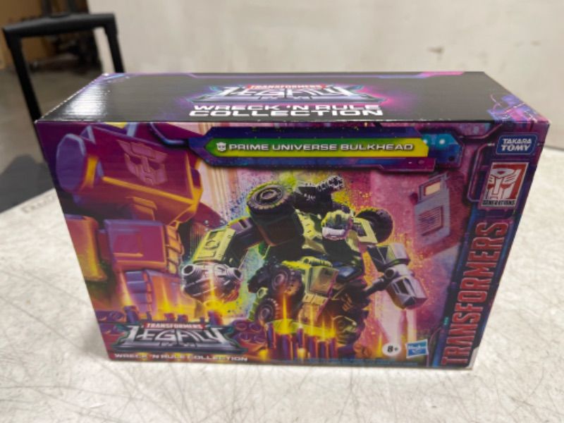 Photo 1 of Transformers Generations Legacy Wreck ‘N Rule Collection Prime Universe Bulkhead, Ages 8 and Up, 17.5 cm, Multicolor (F3945)
