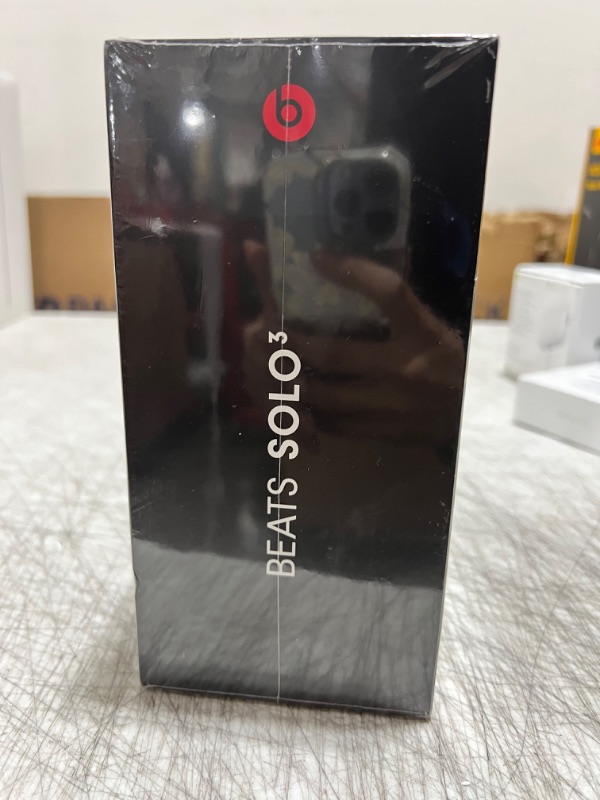 Photo 5 of Beats Solo3 Wireless On-Ear Headphones - Apple W1 Headphone Chip, Class 1 Bluetooth, 40 Hours of Listening Time, Built-in Microphone - Rose Gold (Latest Model)