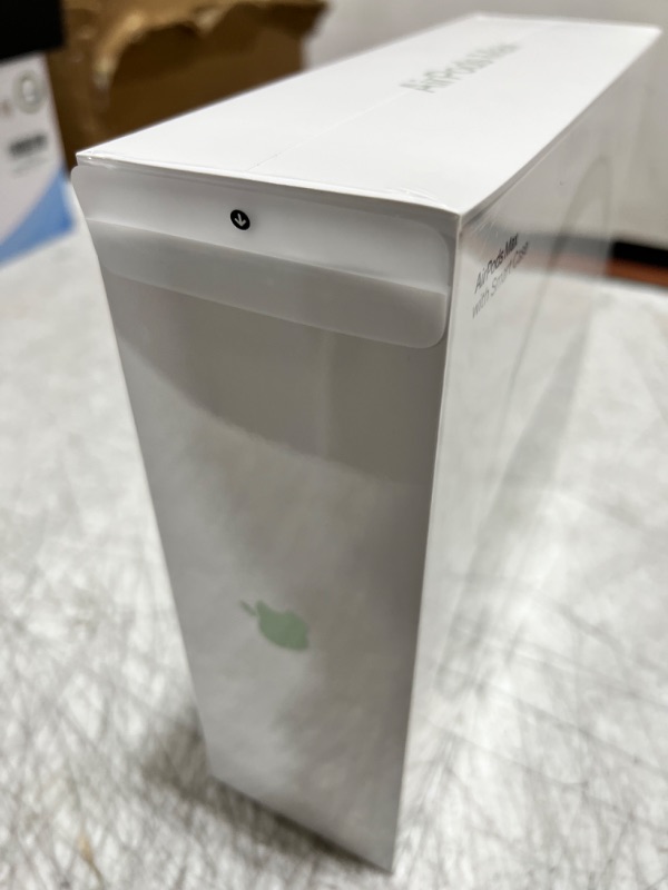 Photo 2 of Apple AirPods Max Wireless Over-Ear Headphones. Active Noise Cancelling, Transparency Mode, Spatial Audio, Digital Crown for Volume Control. Bluetooth Headphones for iPhone - Green