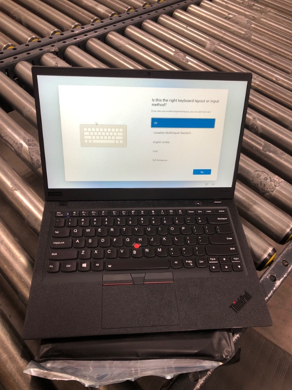 Photo 2 of Lenovo ThinkPad X1 Carbon (6th Gen) 14-inch FHD Laptop, Intel Quad Core i7-8650U, 16GB RAM, 256GB NVMe-PCIe SSD, Fingerprint Reader, Windows 10 Pro, Black (Renewed)