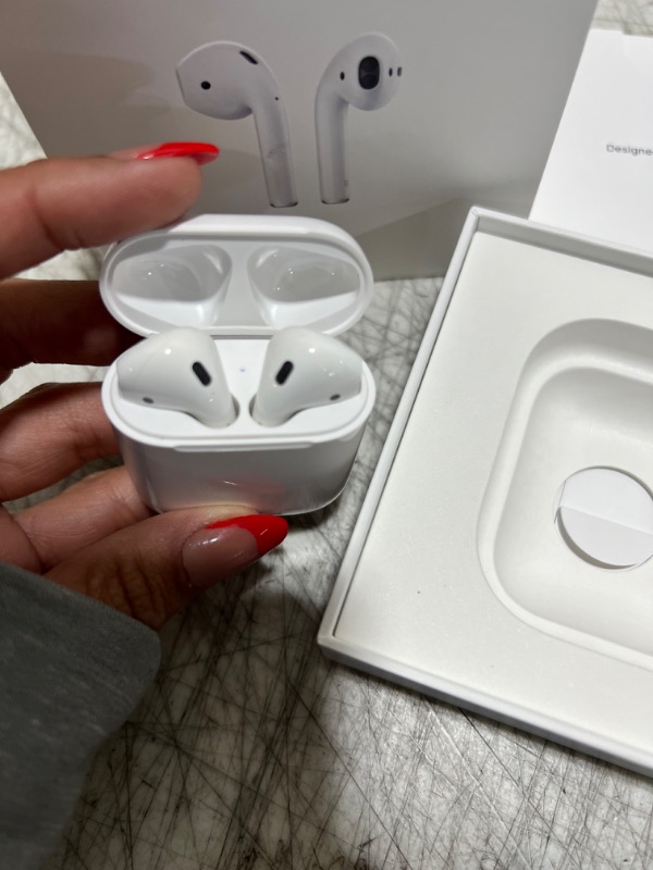 Photo 4 of AirPods with Charging Case