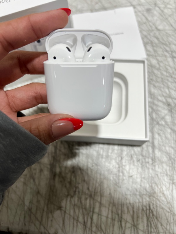 Photo 6 of AirPods with Charging Case