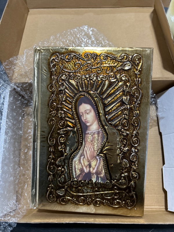 Photo 2 of Biblia catolica en español with Cover of Our Virgen de Guadalupe - Spanish Bible Large Print - La biblia en español - Santa biblia en español - Biblia catolica en español latinoamericana letra Grande