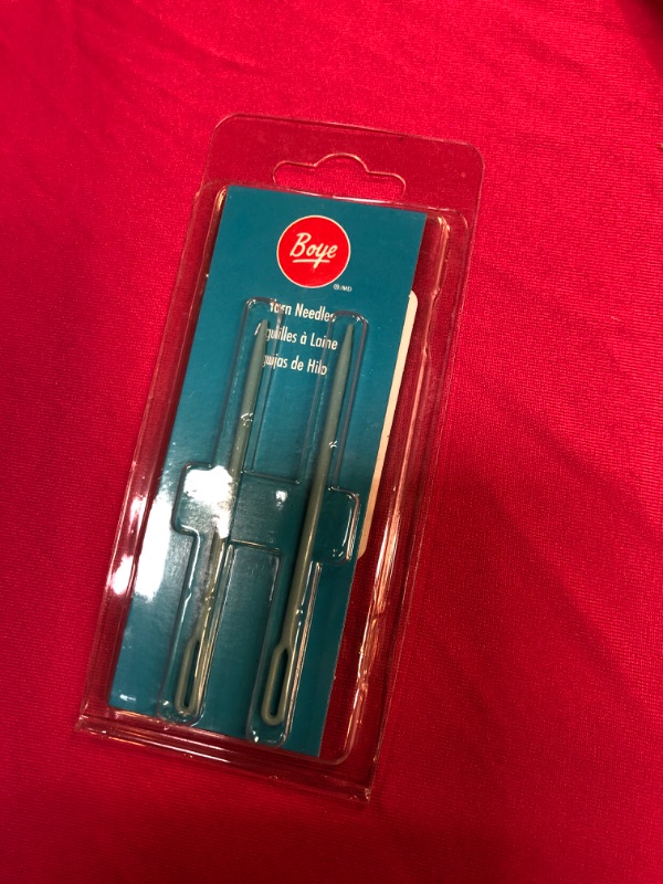 Photo 2 of Boye Wright Products Boye Plastic Yarn Needles-2/Pkg Blue Small