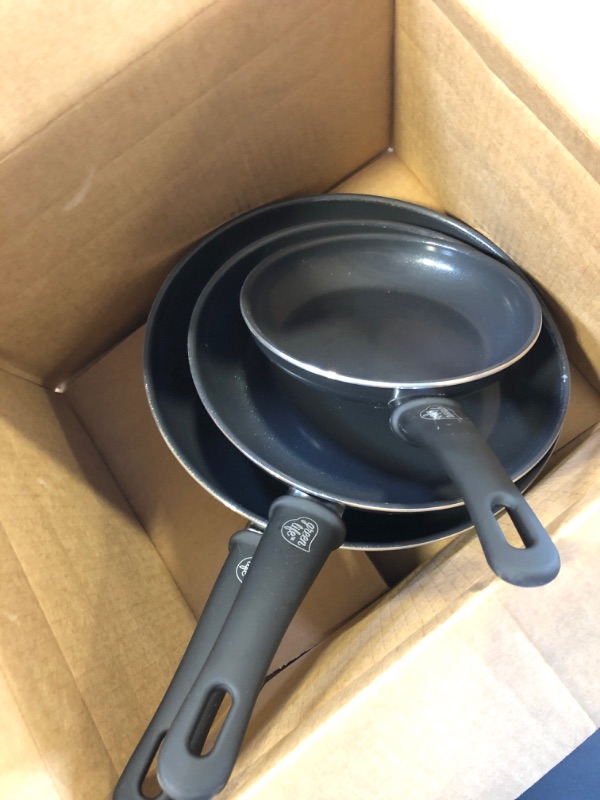 Photo 1 of 3 PCS SET FRYING PAN