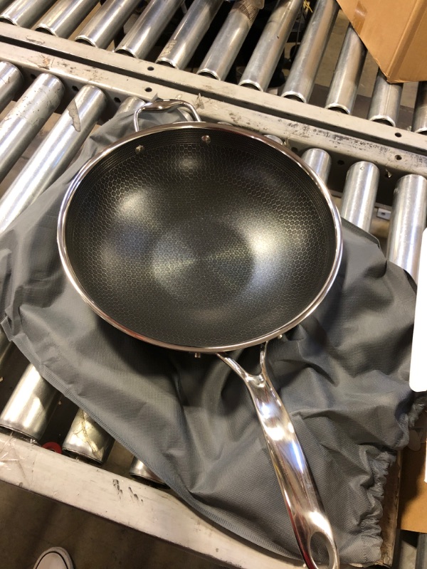 Photo 4 of HexClad 12 Inch Hybrid Stainless Steel Wok Nonstick
