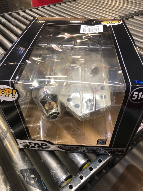 Photo 2 of Funko Pop! Ride Super Deluxe: Star Wars - Lando Calrissian in The Millenium Falcon (Shared Galactic Convention, Amazon Exclusive), Multicolor