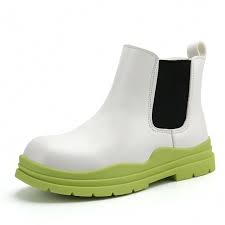 Photo 1 of BROOMAN KIDS CHELSEA BOOTS SIZE KIDS 1 