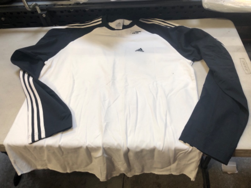 Photo 1 of Adidas Long Sleeve T Shirt Men SIZE L