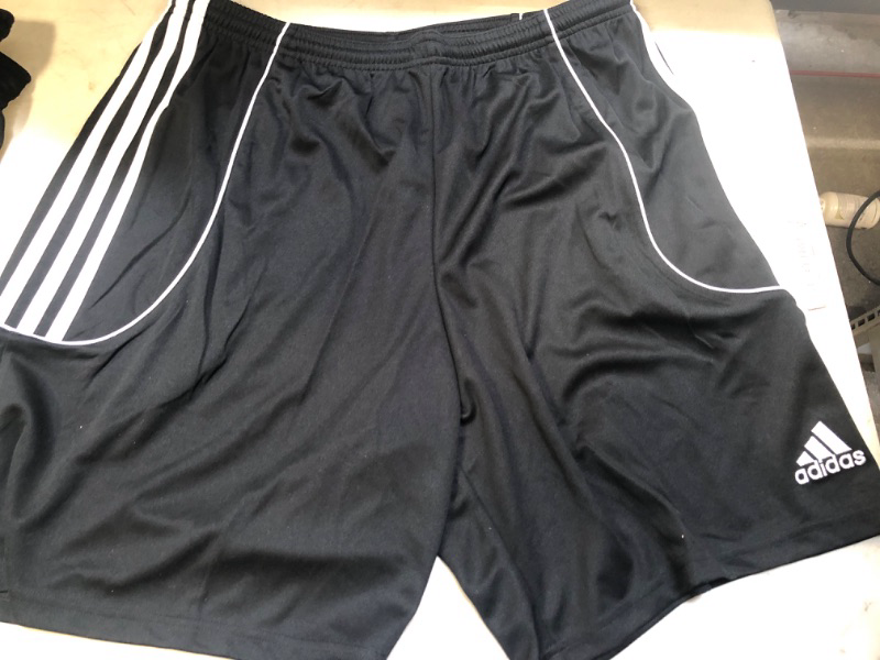 Photo 1 of ADIDAS shorts XL