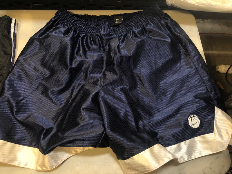 Photo 1 of Men's basketball shorts size xxl 