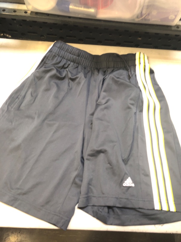 Photo 1 of Adidas mens basketball shorts size m 