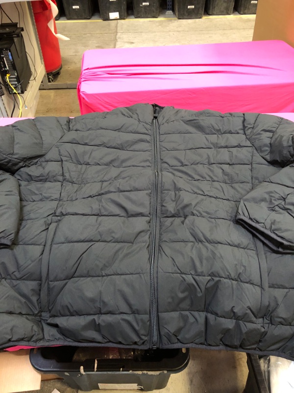 Photo 1 of BLACK PUFFER JACKET 
SIZE UNKNOWN 
SIZE APPEARS TO BE 3XL/4XL