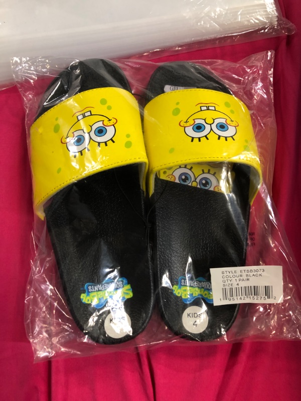 Photo 1 of Boys SpongeBob Square Pants Soccer Slide Sizes 4 
