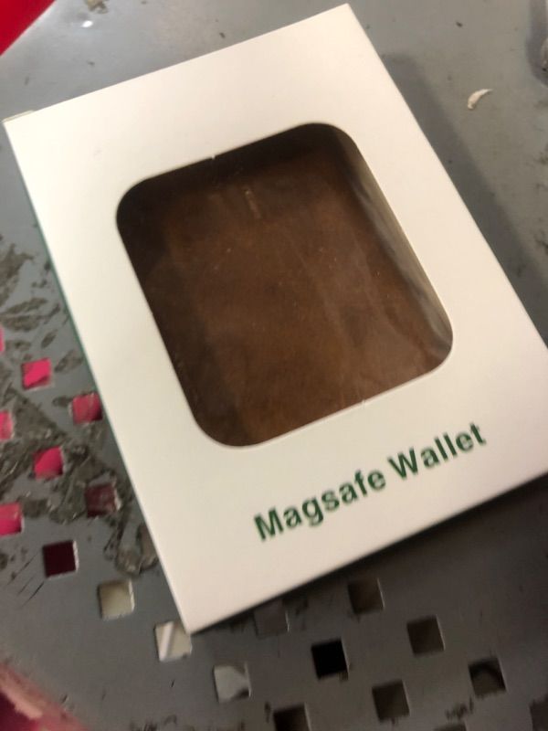 Photo 1 of Magnet Wallet Leather 
