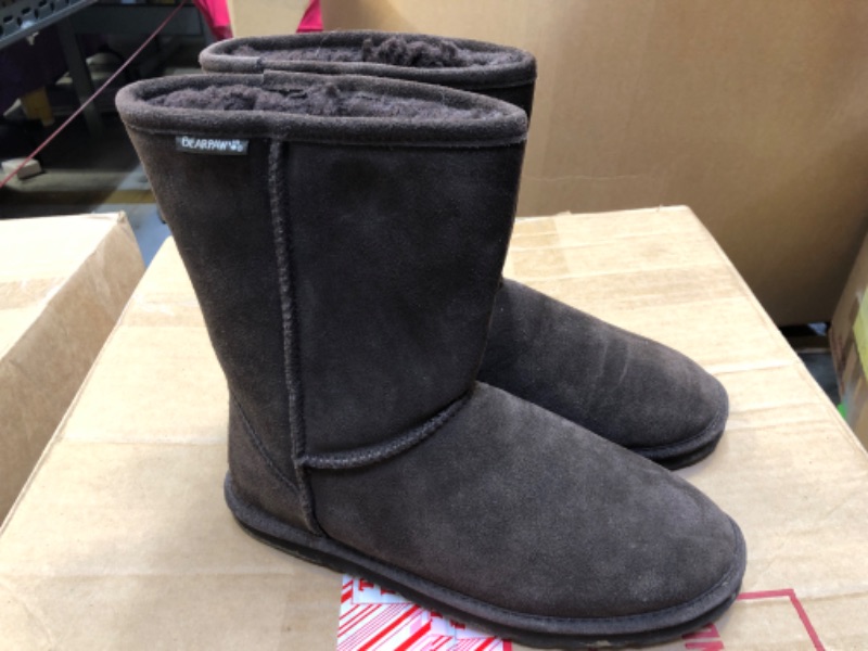 Photo 1 of BEARPAW Unisex Boots -- Size 10/11