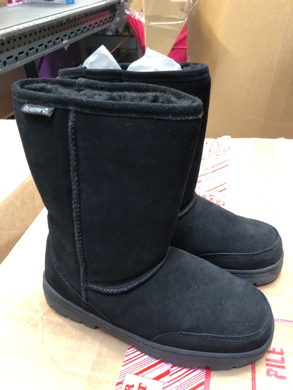 Photo 1 of BEARPAW Unisex Calf Boots -- Size 8/9