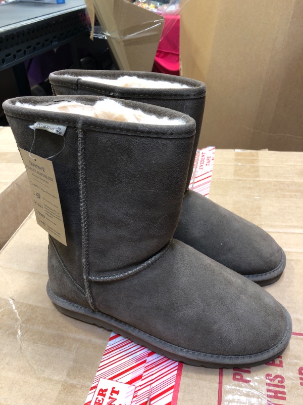 Photo 1 of BEARPAW Unisex Boots -- Size 10/11