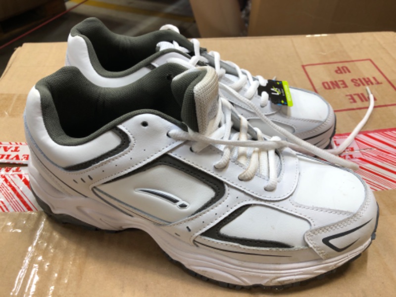 Photo 1 of LA Gear Men's Tennis Shoes -- Size 9