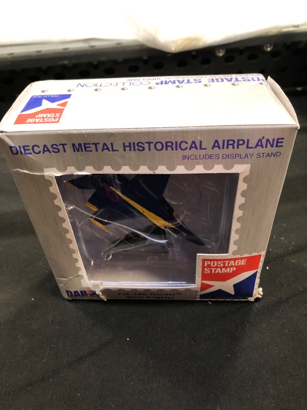 Photo 2 of Daron Worldwide Trading F/A-18C Hornet Blue Angels 1:150 Vehicle