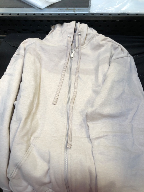 Photo 2 of Fruit of the Loom Eversoft Fleece Hoodies, Pullover & Full Zip, Moisture Wicking & Breathable, SIZE-XL
